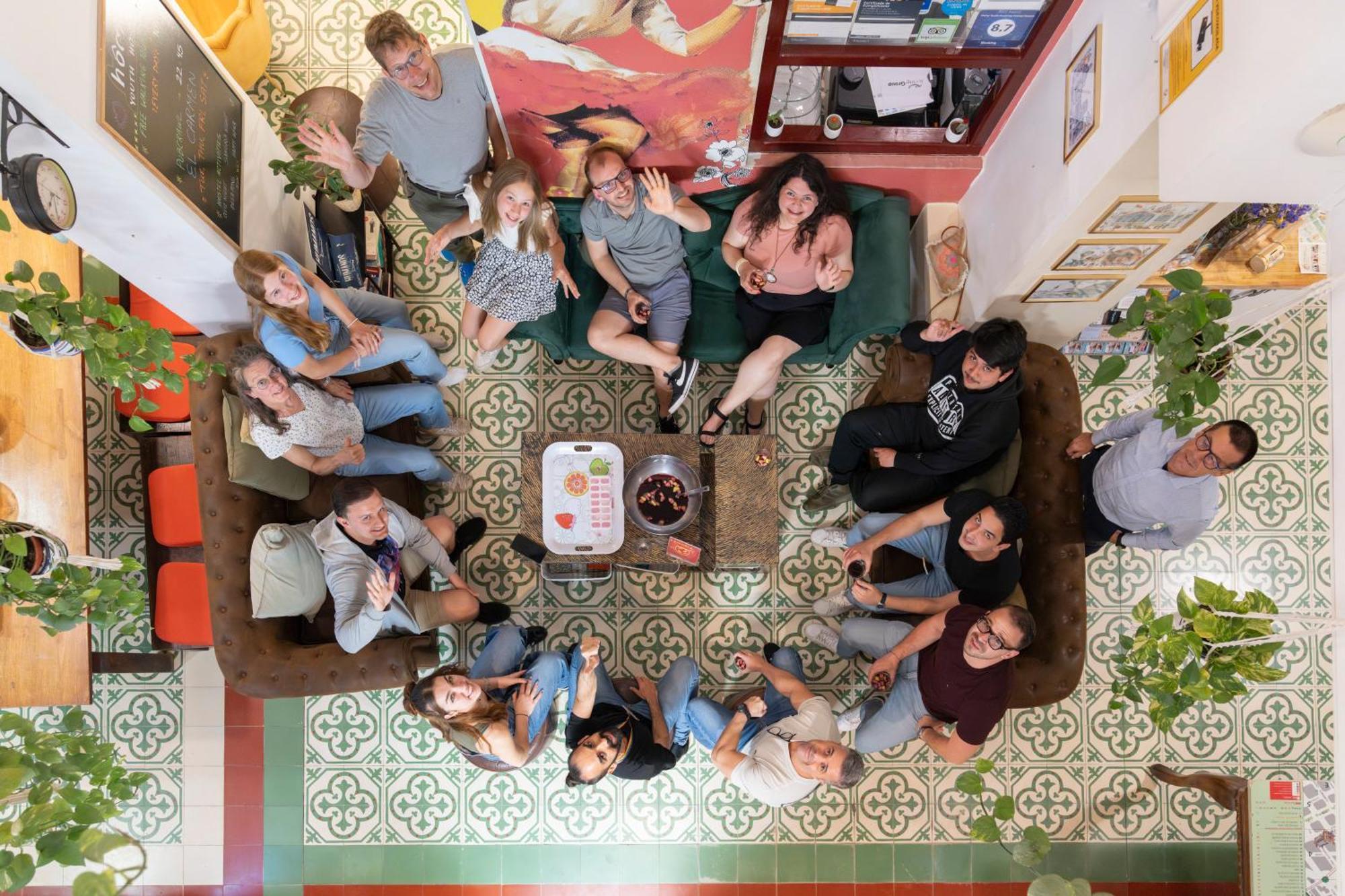 Home Youth Hostel By Feetup Hostels Valencia Exterior foto