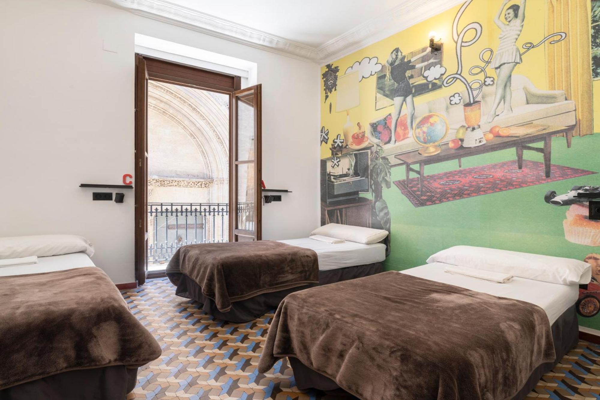 Home Youth Hostel By Feetup Hostels Valencia Exterior foto