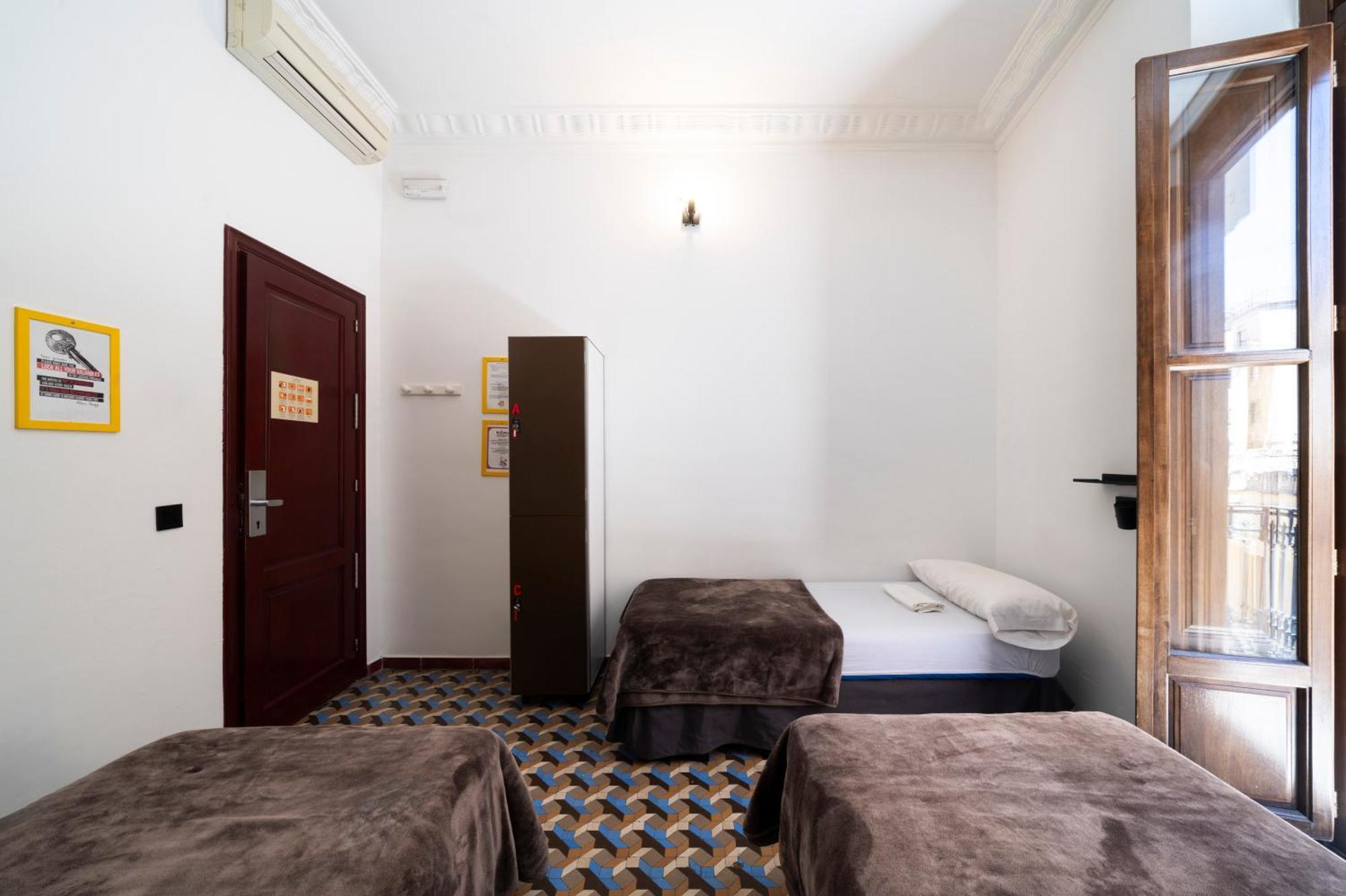 Home Youth Hostel By Feetup Hostels Valencia Exterior foto